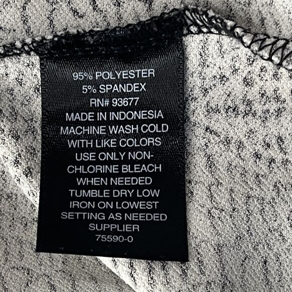 Worthington 2X-Large Top Geometric Keyhole V-Neck Flutter Sleeve Stretch - Picture 8 of 8